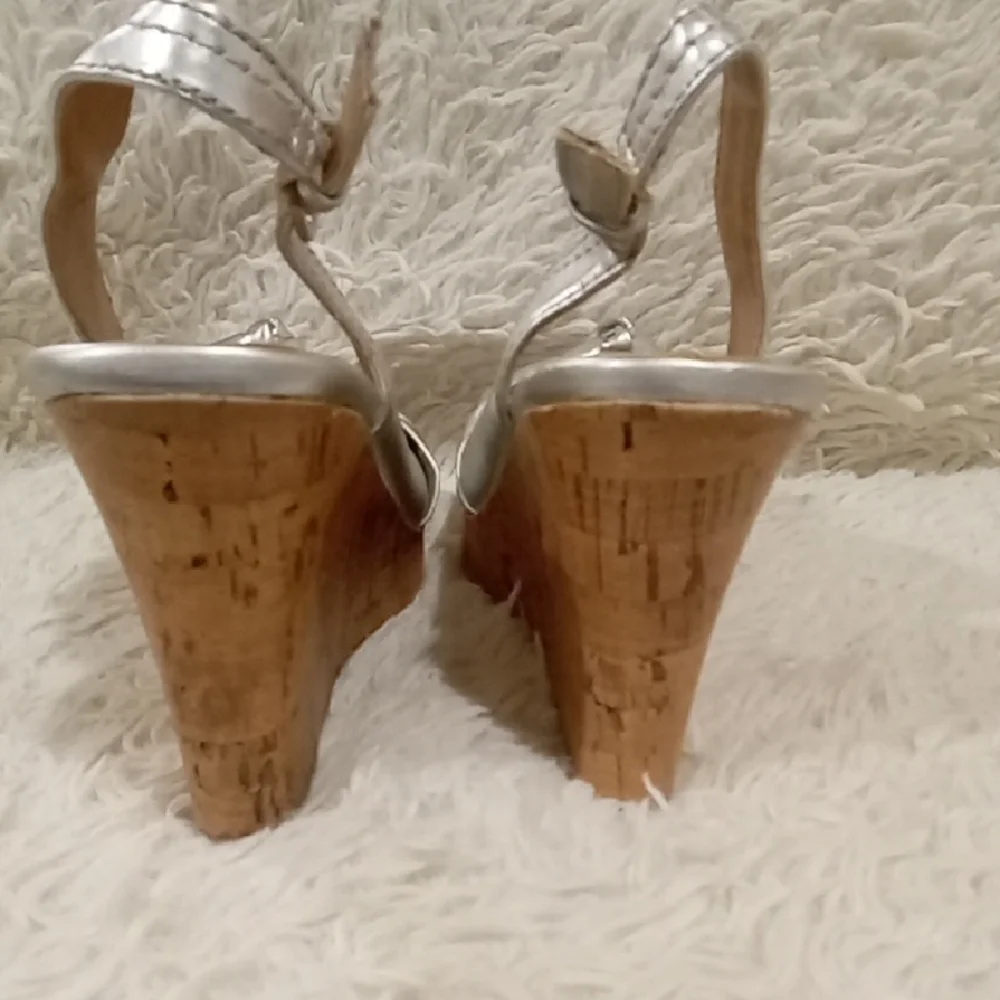 Apt. 9 Silver Peep-Toe Slingback Heels - Picture 4 of 7